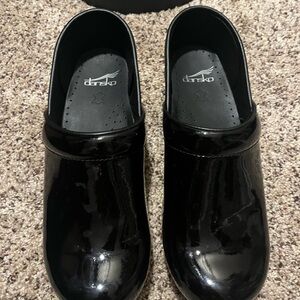 Patent Leather Dansko Sz 39